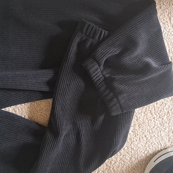 LARGE.    HALARA MIDRISE CORDUROY DRAWSTRING JOGGER - Picture 7 of 9